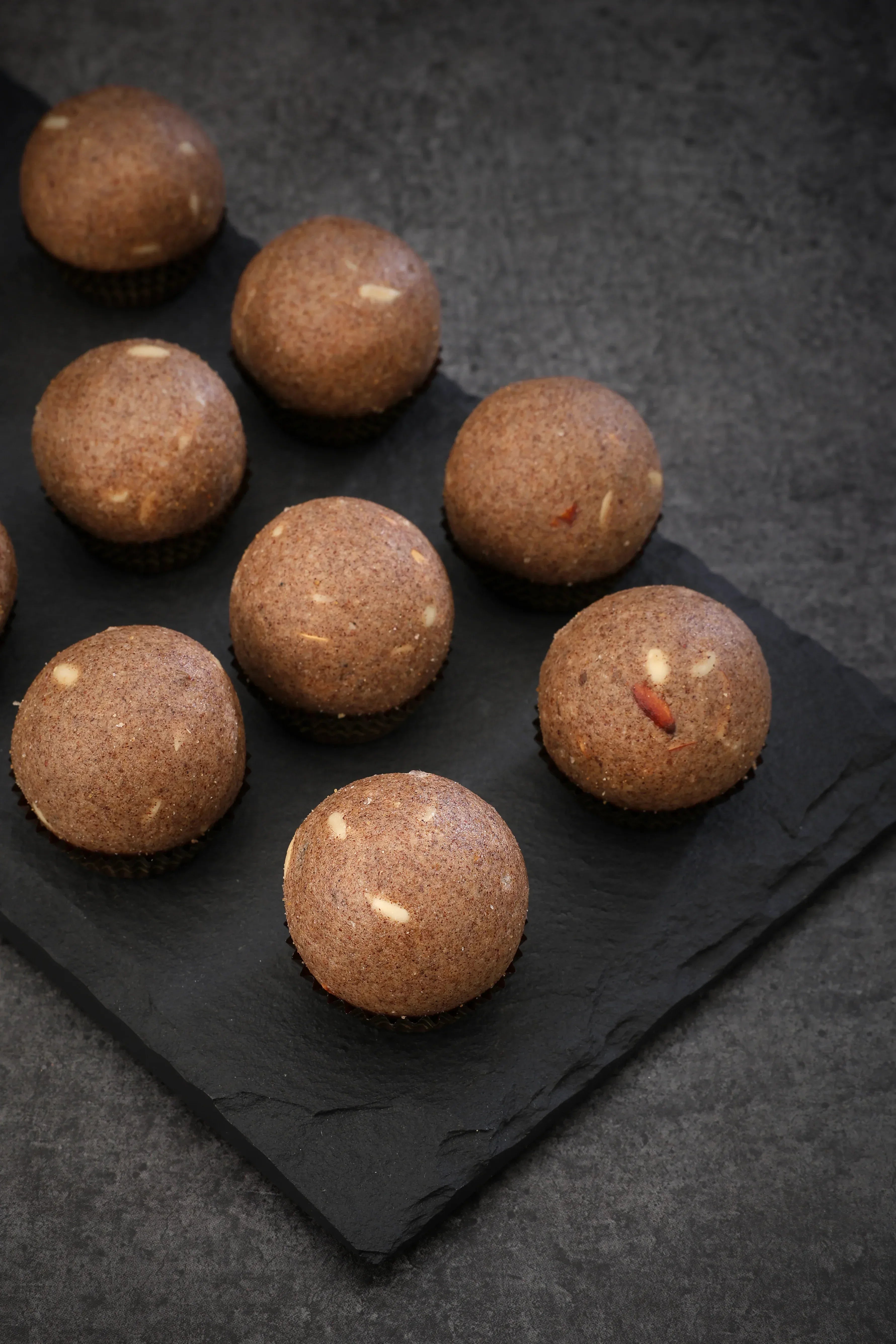 Ragi Gondh Laddoo/Block