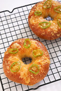 Cheddar & Jalapeño Bagel (02 Pcs)